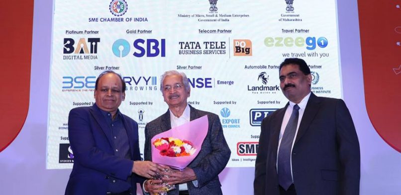 Shri Subhash Desai – Hon’ble Minister for Industries & Mining, Maharashtra state felicitating Shri Vikash Mittersain – Founder & President, India Business Group for being appointed as Honorary Consul of The Republic of Mali at SME Directors Summit